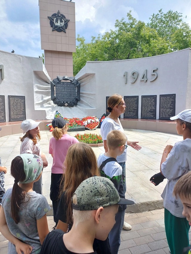 В пришкольном лагере дневного пребывания прошёл день, посвященный Дню Памяти и Скорби.