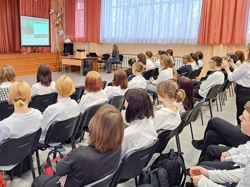 Татьяна Хильчук провела «Разговоры о важном» в школе № 29 города Кургана.